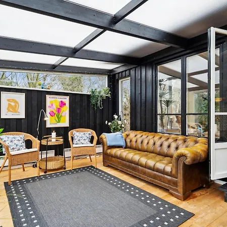 Amazing In With 3 Bedrooms, Sauna And Internet Casa de Férias *