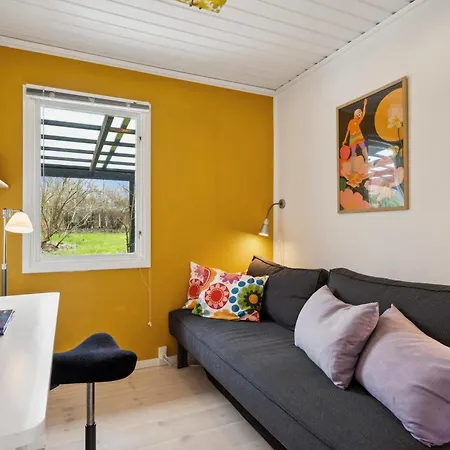 Дом отдыха Amazing In With 3 Bedrooms, Sauna And Internet