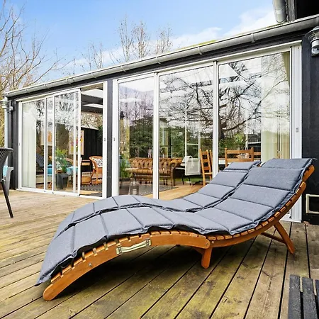 Casa de Férias Amazing In With 3 Bedrooms, Sauna And Internet